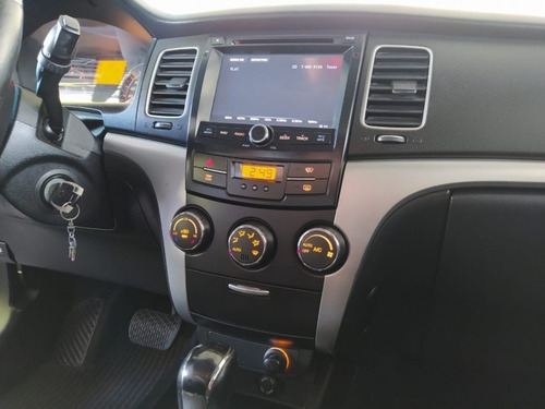 Imagem 9 de 15 de Ssangyong Korando Gls 4x4 Turbo Diesel C/ Teto Solar