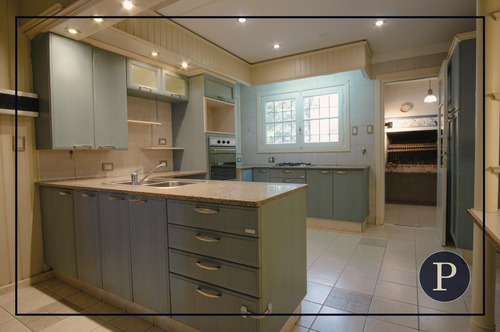 Venta Importante Chalet En Los Troncos