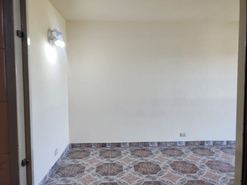 Departamento 4 Amb Venta I.casanova, Con Balcón