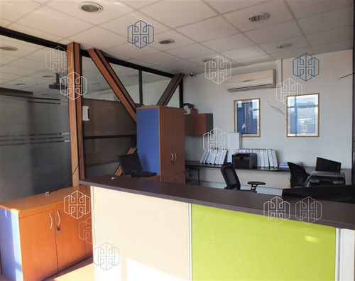 Imagen 3 de 6 de Oficina En Arriendo De 7 Privados En Santiago
