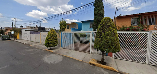 Casa 3 Recamaras, 2 Estacionamientos, 2 Baños.
