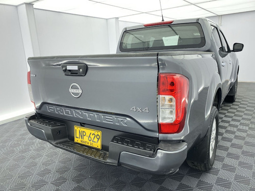 Nissan Frontier 2.5 Xe
