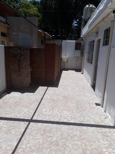 Imagen 17 de 23 de Tres Ph En Bloque Todos Con Entrada Independiente - Depto. De 3 Ambientes Y Patio, Monoambiente Con Cocina Y Patio Y Depto. De 2 Ambientes Con Patio Y Entrada De Auto.