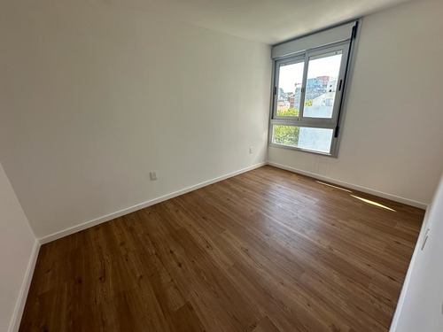 Centro Venta Apartamento 2 Dormitorios Vista Al Mar Garage