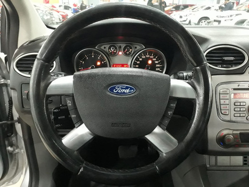 Imagem 4 de 20 de Ford Focus 2.0 Titanium Sedan 16v 2012