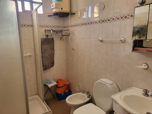 Casa 3 Amb + Departamento 1 Amb F: 6455