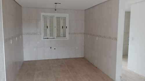Vendo Sobrado Com 2 Dormitórios Esperando Um Terceiro