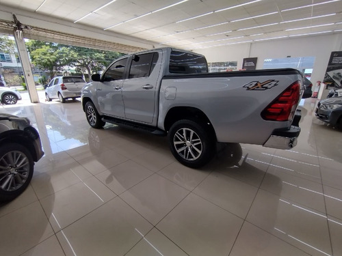 Imagem 6 de 10 de Toyota Hilux 2.8 Srx 4x4 Cd 16v Diesel 4p Automatico