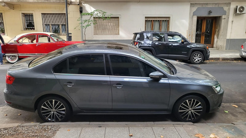 Volkswagen Vento 2.0 Sportline Tsi 200cv Dsg