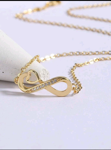 Collar Con Diseño De Infinito. Amarillo