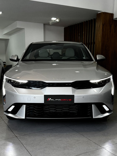 Kia K3 Sedan 1.6 Gt Line At