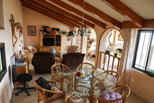 Casa En Lomas De San Mateo, Naucalpan De Juárez Con 3 Habitaciones