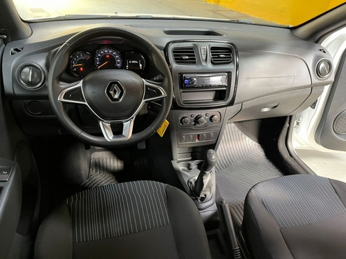 Imagem 7 de 15 de Renault Logan Life 1.0 3 Cilindros
