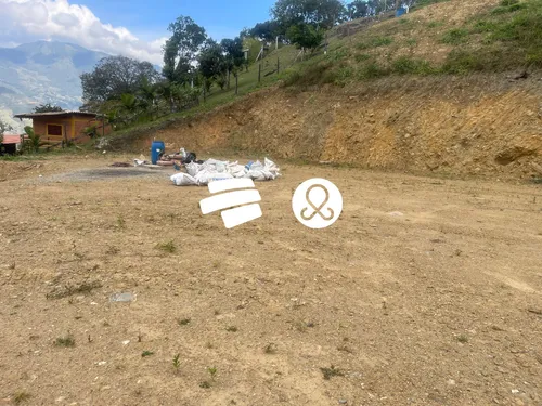 Lote Con 2 Explanaciones En La Vereda Cabuyal Copacabana Antioquia