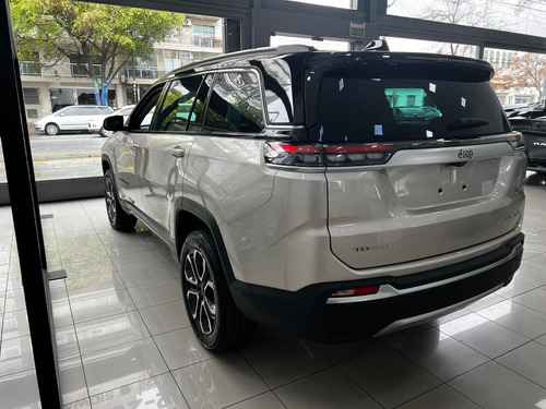 Imagen 7 de 15 de Jeep Commander Limited Negra Física 4x2 En Stock #13