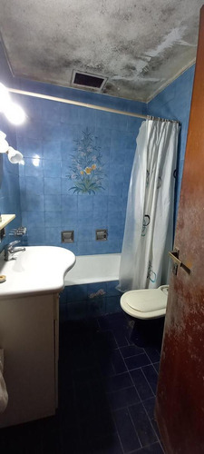 Imagen 4 de 14 de Laprida 140 - Casa 4 Ambientes Y Dependencias A Reciclar - Quilmes Oeste