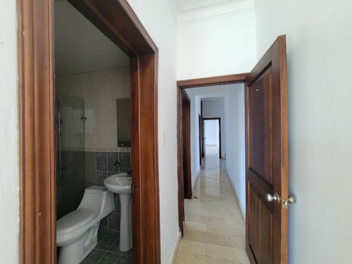 V139 - Venta Apartamento De Lujo En Piantini, Santo Domingo, República Dominicana | 3 Habitaciones | 245 M² | $360,000 Usd | Foxpiantini