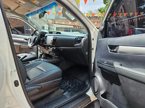 Toyota Hilux 2.4 Diésel 4X4