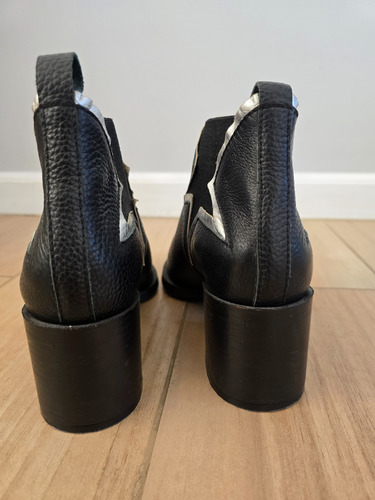 Sibyl Vane Botas Negras De Cuero Taco Ancho Impecables Nro40 (Usado)