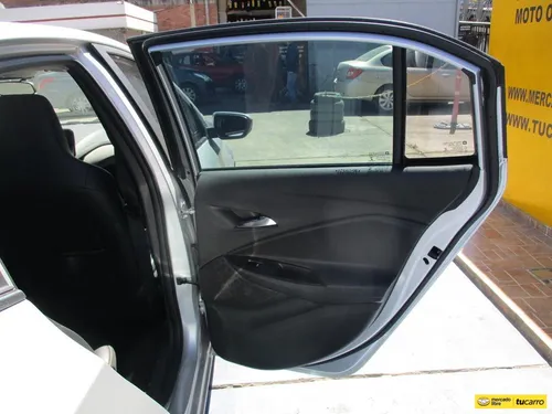 Chevrolet Onix PREMIER 1000CC TURBO AT AA