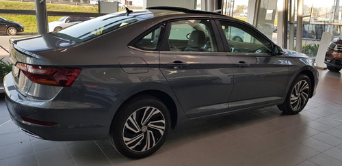 Imagen 13 de 15 de Volkswagen Vento 1.4 Highline 150cv At Cr