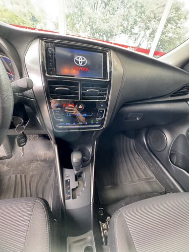 Toyota Yaris 1.5 16V FLEX SEDAN XL MULTIDRIVE