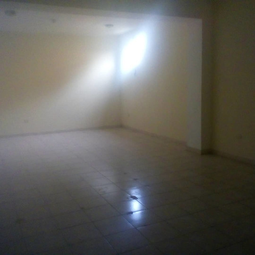 Imagen 1 de 5 de Se Alquila Oficina En Av. Bicentenario Al02-035sc-keva