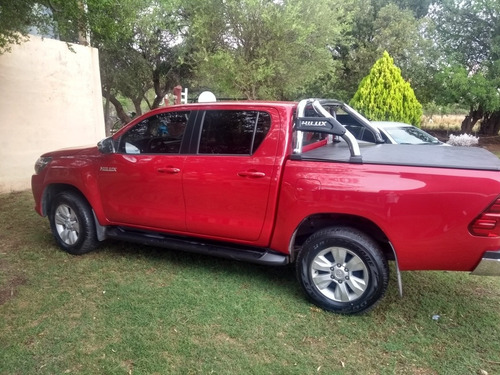 Toyota Hilux 2.8 Cd Srv 177cv 4x2 2018