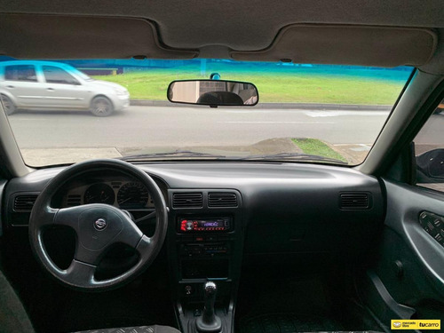 Imagen 10 de 11 de Nissan Sentra Std