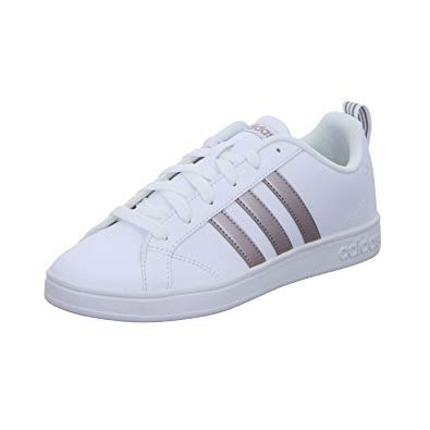 tenis adidas blancos con rayas doradas