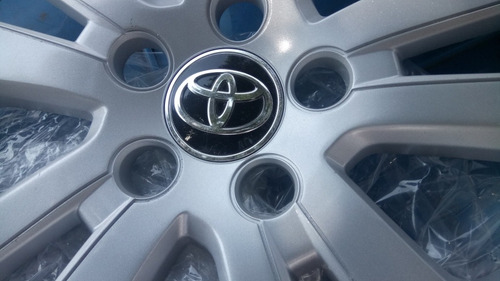 Polvera O Tapón Para Toyota Prius Medida 15 Original (Usado)