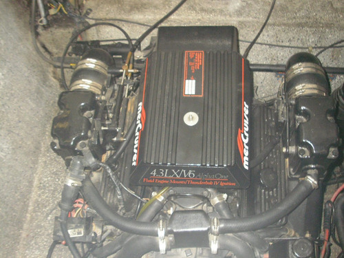 Imagen 10 de 10 de Lancha Formula Gamma 27 Con 2 Motores Oportunidad, Impecable