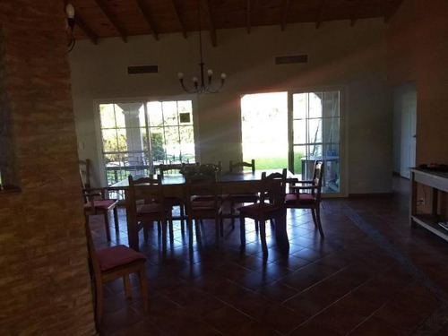 Casa En Venta En La Peregrina, Pilar