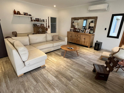 Venta Casa 4 Dormitorios Barrio Privado La Tahona