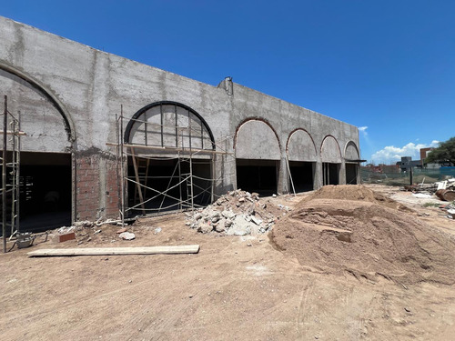 Local Comercial Manantiales 1