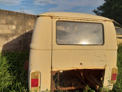 Imagem 5 de 10 de Vw Kombi Furgão Sem Mecânica E Docks