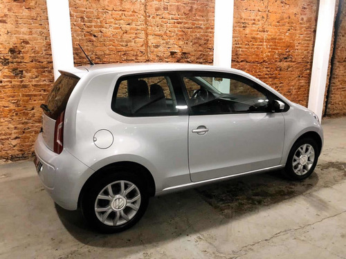 Volkswagen Up! 2017 1.0 High Up! 75cv 3 P