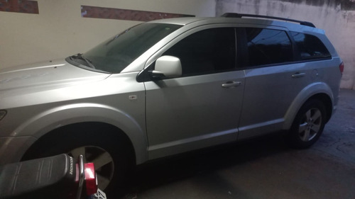 Dodge Journey 2.7 Sxt 5p