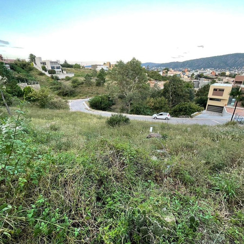 Lote En Venta Con Vista Panorámica De 450 M2 En B° Becciu, Villa Carlos Paz