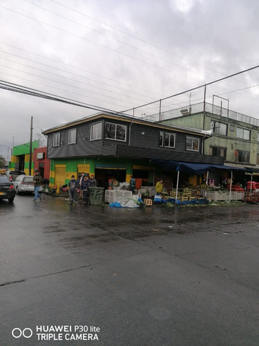 Excelente Local Comercial Recién Remodelado En Feria Pinto
