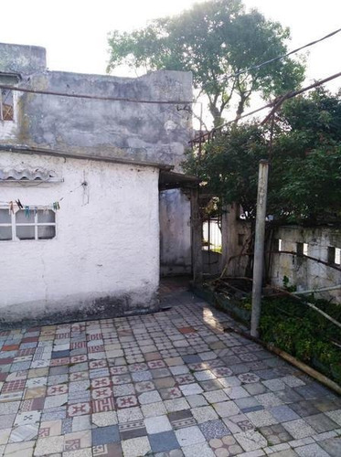 Casa A Reciclar En Muy Buena Zona!