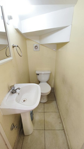 Casa Aislada 2d + Escritorio Condominio Los Maitenes 3