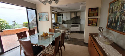 En Venta Town House Amoblado En Mañongo (al)