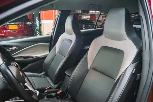 Chevrolet Onix 1.0T Premier Hatch At