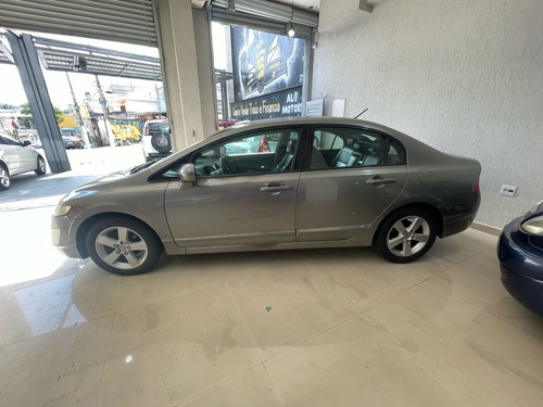 Honda Civic 1.8 Lxs Flex Aut. 4p