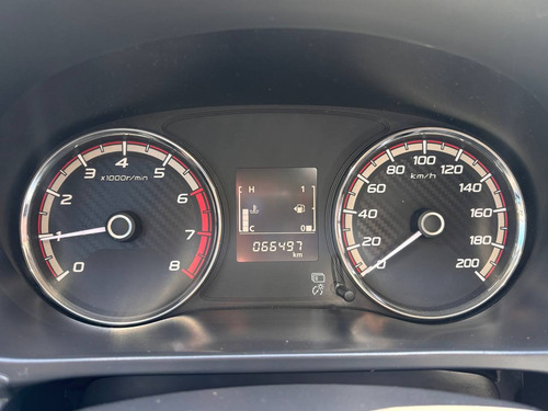 Mitsubishi L200 2.4 Cabina Doble 4x2 Mt