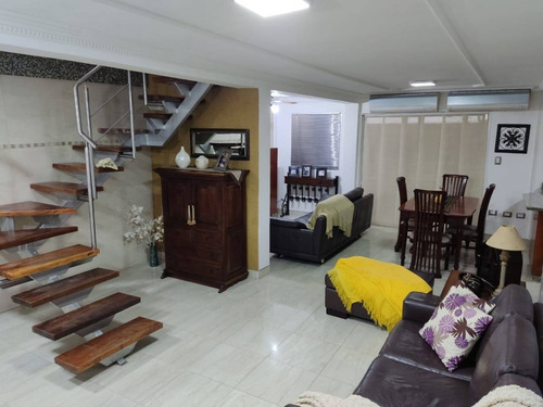 Imagen 11 de 18 de Yasmin Roa En Venta Tonwhouse En Cantapiedra Las Quintas Naguanagua Cod165358