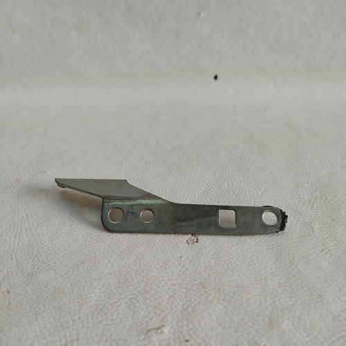 Suporte Maçaneta Porta Traseira Esquerda Onix 2013 A 19 Leia (Usado)