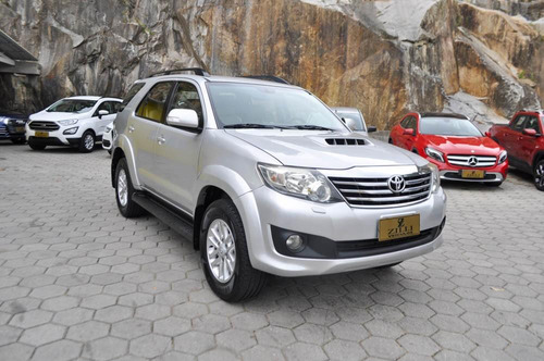 Toyota Hilux SW4 SRV 3.0 4X4 AT (7L)