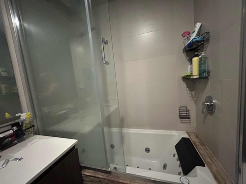 Moderno Dpto Tipo Mariposa Con Jacuzzi, 1 Cuadra Del Metro